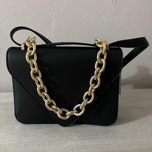 JustFab Black Crossbody Bag With Gold Chain